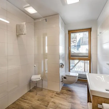 Beautiful In With Sauna And 1 Bedrooms *